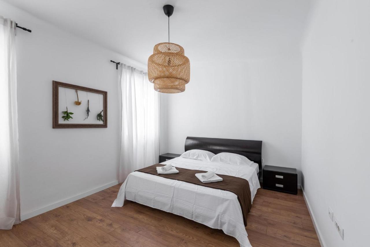 Pula City Apartment With Private Parking Free ภายนอก รูปภาพ