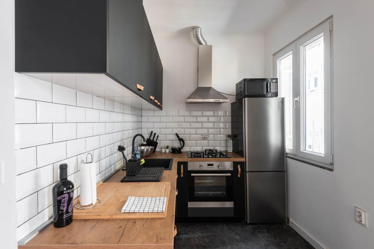 Pula City Apartment With Private Parking Free ภายนอก รูปภาพ