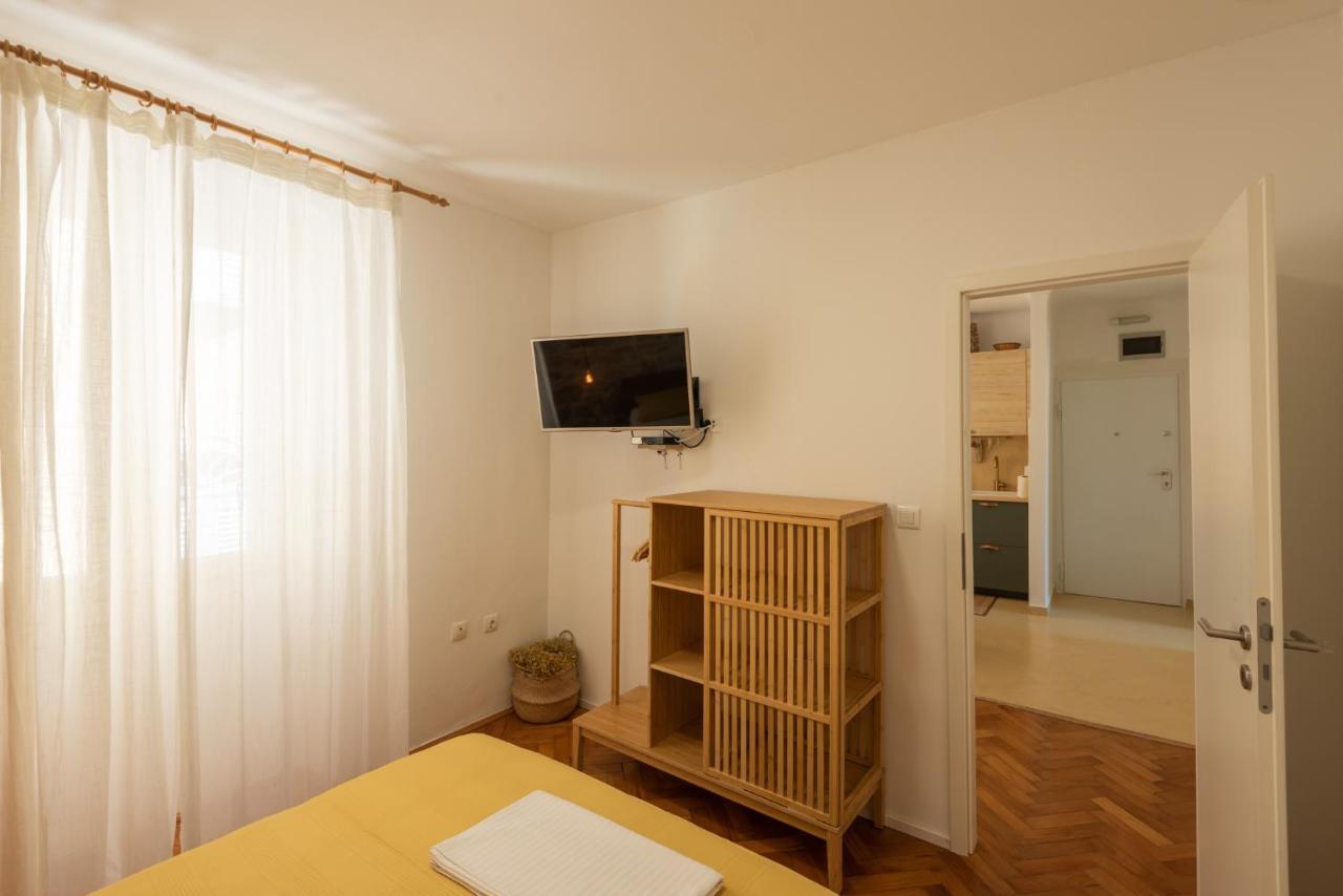 Pula City Apartment With Private Parking Free ภายนอก รูปภาพ